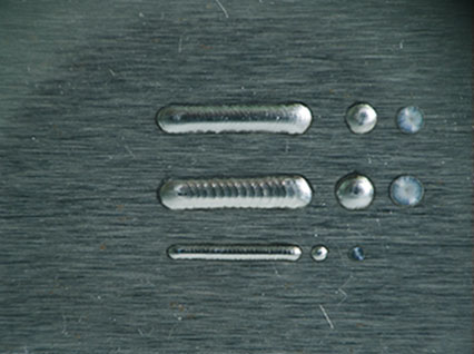 <a href='http://www.wztlsy.com/product/3.htm' class='text_a'>模具激光焊機(jī)</a>修復(fù)鏡面模具效果
